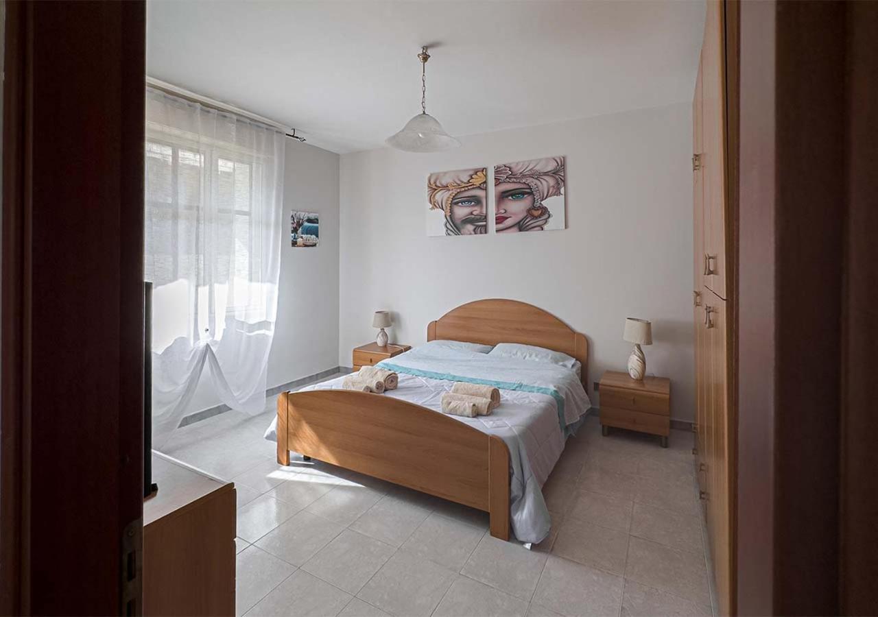 Seashore House - Appartamento A 100 Mt Dal Mare Villafranca Tirrena Exterior foto